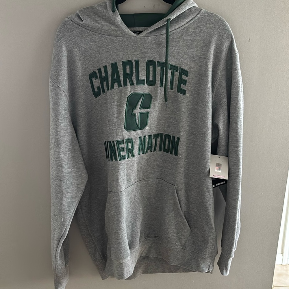 NWT - Charlotte 49ers Men’s hoodie (Large)